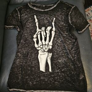 Zoe + Liv Black Rock Hand Graphic Tee